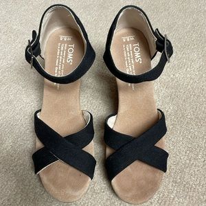 Toms Sienna wedge sandals black size 5.5